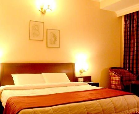 Hotel Sagar International Lucknow Exteriör bild